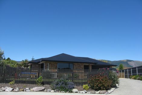 Photo of property in 52 Allport Place, Stoke, Nelson, 7011