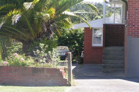 Photo of property in 2/31 Fairfax Avenue, Northcote, Auckland, 0627