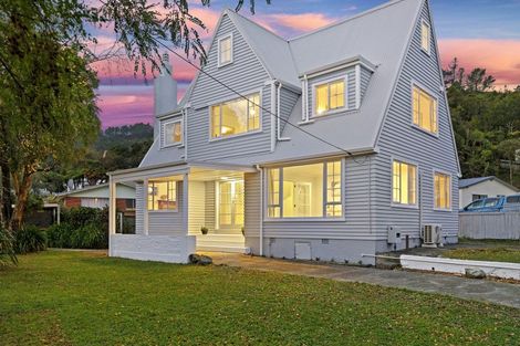 Photo of property in 117 Horoeka Street, Stokes Valley, Lower Hutt, 5019