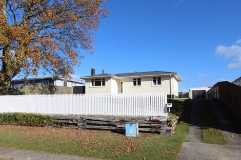 Photo of property in 271 Balmoral Drive, Tokoroa, 3420