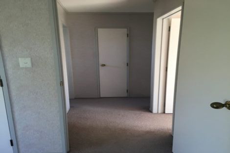 Photo of property in 2/24 Hattaway Avenue, Bucklands Beach, Auckland, 2012