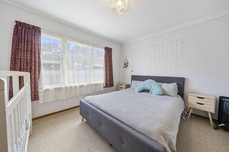 Photo of property in 36 Cambridge Street, Levin, 5510