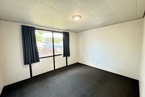 Photo of property in 2/76 Parrs Cross Road, Henderson, Auckland, 0612