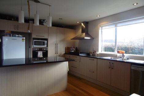 Photo of property in 11 Ward Crescent, Te Atatu Peninsula, Auckland, 0610