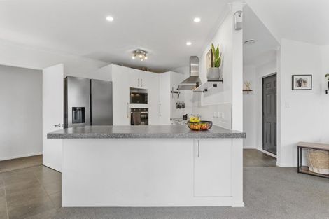 Photo of property in 18 Rosella Drive, Welcome Bay, Tauranga, 3112