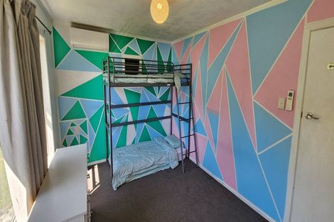 Photo of property in 6a Brierley Place, Marfell, New Plymouth, 4310