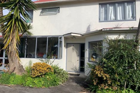 Photo of property in 8a Seaside Avenue, Waterview, Auckland, 1026