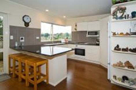 Photo of property in 23b Penguin Drive, Murrays Bay, Auckland, 0630