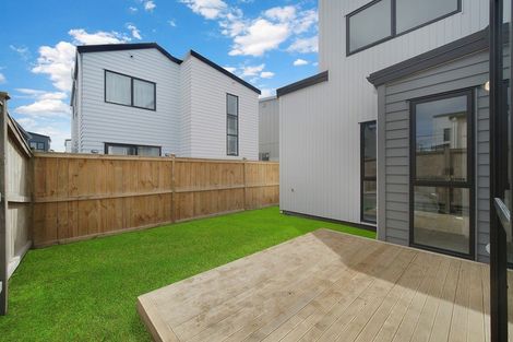 Photo of property in 82 Bellbird Street, Papakura, 2110