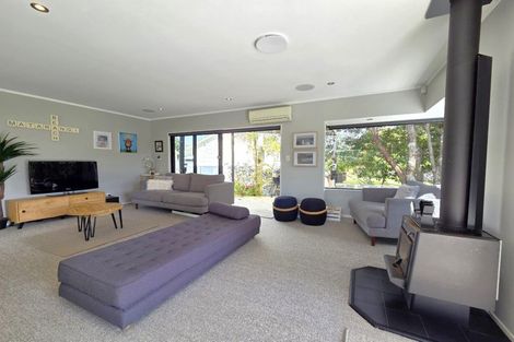 Photo of property in 138 Waimaire Avenue, Matarangi, Whitianga, 3592