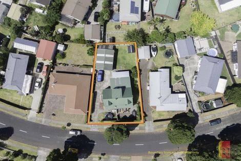 Photo of property in 14 Hadley Wood Drive, Wattle Downs, Auckland, 2103