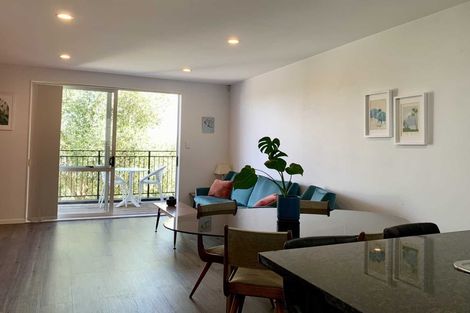 Photo of property in 10/6 Islington Avenue, New Lynn, Auckland, 0600