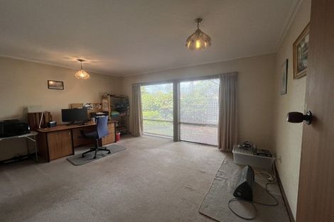 Photo of property in 218 Memorial Avenue, Burnside, Christchurch, 8053