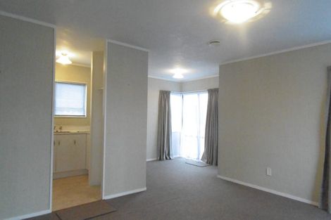 Photo of property in 2/13 Coubray Place, Botany Downs, Auckland, 2010