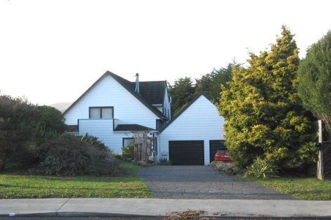 Photo of property in 114 Alexander Road, Raumati Beach, Paraparaumu, 5032