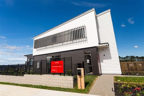 Photo of property in 14b Dida Park Drive, Kumeu, 0810