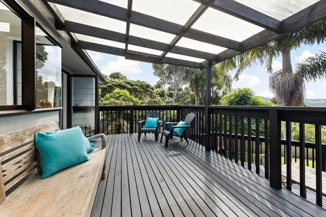 Photo of property in 3b Laingrange Place, Laingholm, Auckland, 0604