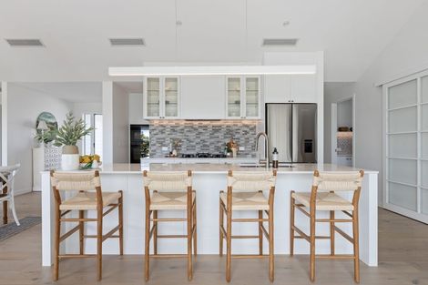 Photo of property in 43 Athenree Road, Athenree, Katikati, 3177