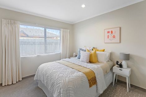 Photo of property in 98 Guildford Drive, Paraparaumu Beach, Paraparaumu, 5032