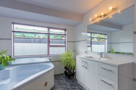 Photo of property in 3 Jacaranda Place, Greenmeadows, Napier, 4112