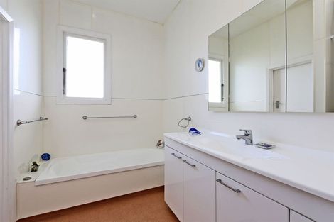 Photo of property in 1205 Ada Street, Parkvale, Hastings, 4122