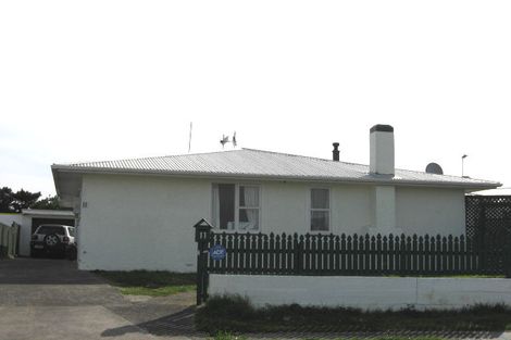 Photo of property in 11 Kuaka Place, Castlecliff, Whanganui, 4501