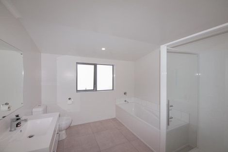 Photo of property in 5 Crompton Avenue, Churton Park, Wellington, 6037