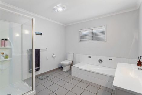 Photo of property in 11 The Fairway, Whakatane, 3120