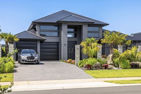 Photo of property in 13 Awatea Drive, Whitianga, 3510