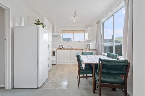 Photo of property in 29a Salford Avenue, Redwood, Christchurch, 8051