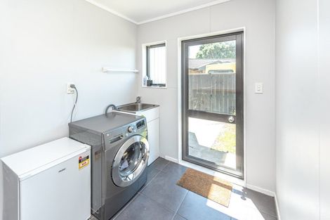 Photo of property in 13 Kamahi Street, Castlecliff, Whanganui, 4501