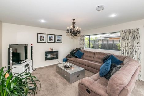 Photo of property in 2 Paget Drive, Woodend, 7610