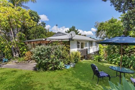Photo of property in 121 Oreil Avenue, West Harbour, Auckland, 0618
