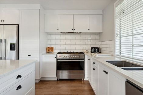 Photo of property in 8 Pukatea Lane, Kinloch, Taupo, 3377