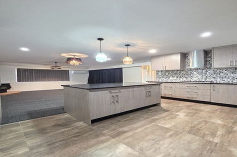 Photo of property in 14 Waimana Road, Conifer Grove, Takanini, 2112