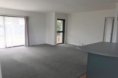 Photo of property in 124 Moire Road, West Harbour, Auckland, 0618