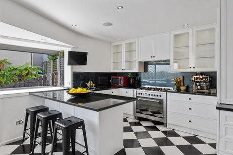 Photo of property in 12 Lucknow Place, Cashmere, Christchurch, 8022