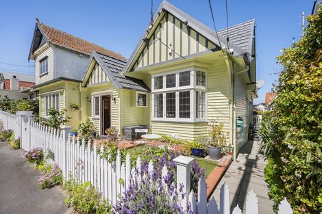 Photo of property in 18 Burnell Avenue, Thorndon, Wellington, 6011