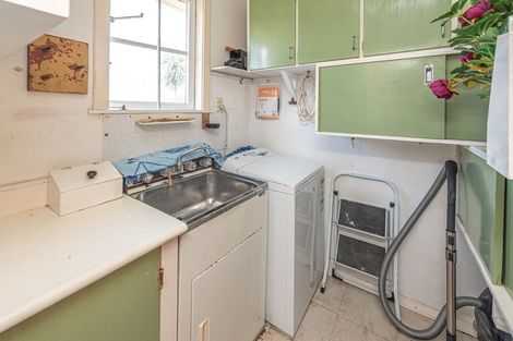 Photo of property in 16 Lewis Avenue, Aramoho, Whanganui, 4500