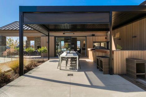 Photo of property in 14 Deans Drive, Wanaka, 9305