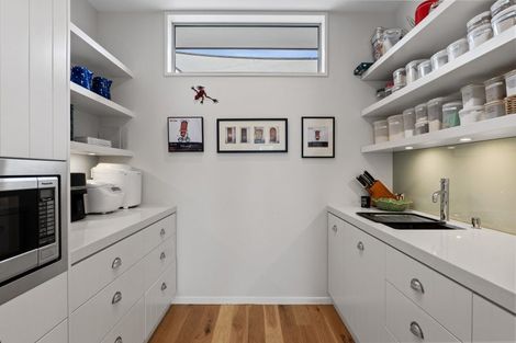 Photo of property in 2 Burgess Street, Sumner, Christchurch, 8081