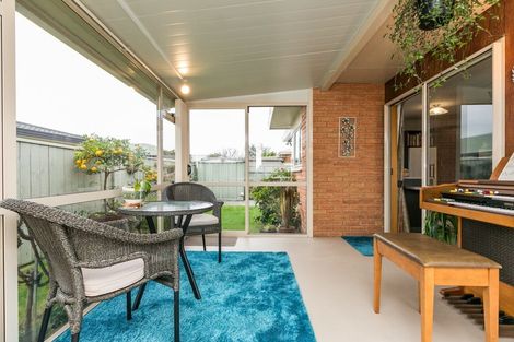 Photo of property in 18b Knightsbridge Place, Taradale, Napier, 4112