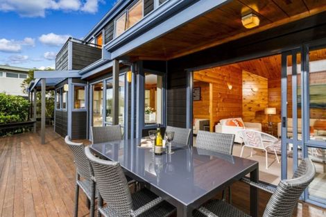 Photo of property in 1/397 East Coast Road, Mairangi Bay, Auckland, 0630