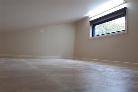 Photo of property in 12 Toi Toi Place, Northcote, Auckland, 0627