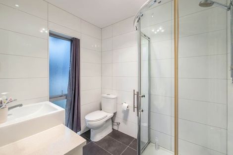 Photo of property in 56h South Kensington Way, Henderson, Auckland, 0612