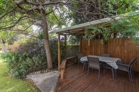 Photo of property in 9 Lesley Grove, Waikanae, 5036