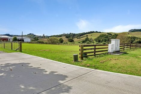 Photo of property in 29 Ararua Road, Waiotira, 0193