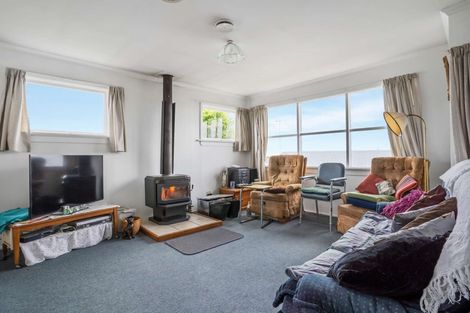 Photo of property in 16 Mcneil Street, Balclutha, 9230