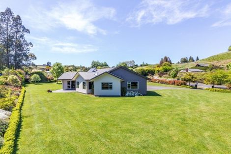 Photo of property in 72 Dalmore Way, Acacia Bay, Taupo, 3385