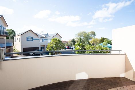 Photo of property in 9/17a Delta Avenue, New Lynn, Auckland, 0600